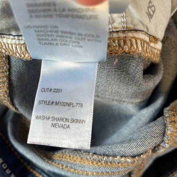 AOS Articles Of Society Sharon Skinny Jeans Nevada Blue Dark Wash Distressed 28 - Picture 10 of 12